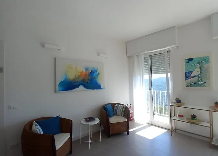 Maison d'hôtes Lilliput Guest House-noli